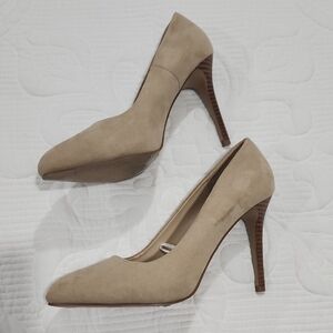 Elegant Tan Women's Pumps